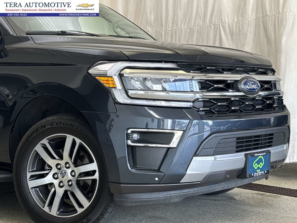 Used 2024 Ford Expedition Limited AWD/4WD image 2