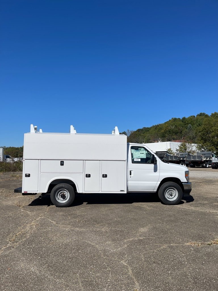 New 2025 Ford E-350 and Econoline 350 Super Duty w/ Power Equipment Group image 6
