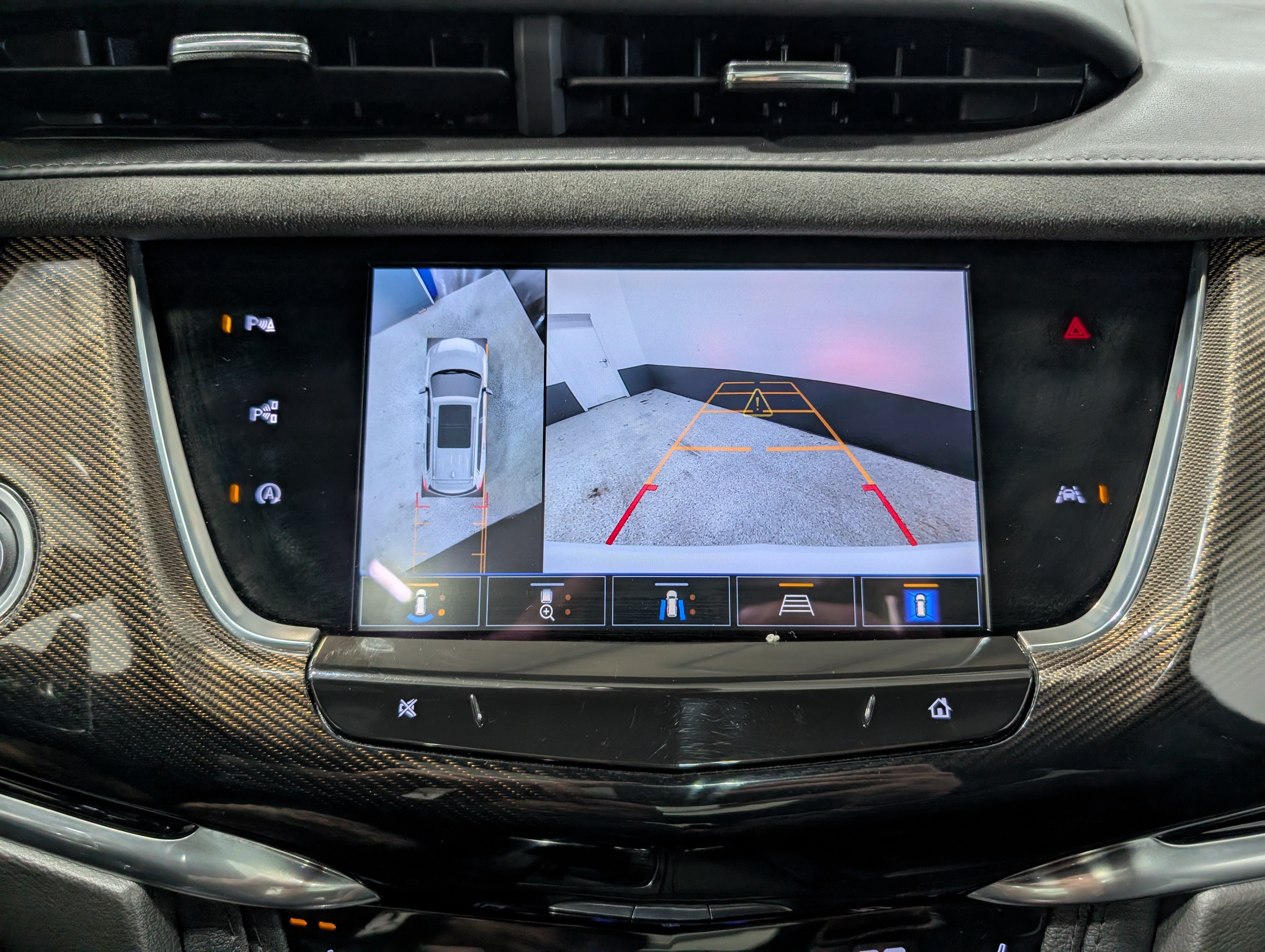 Used 2024 Cadillac XT6 Sport w/ LPO, ONYX Package AWD/4WD image 33