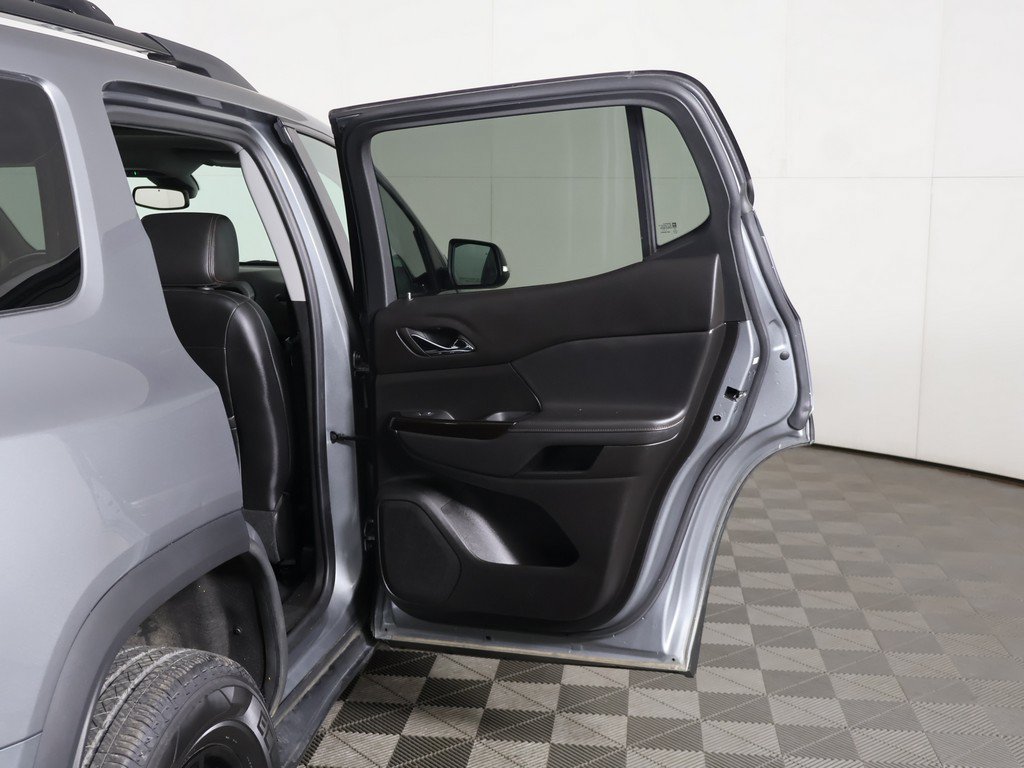 Used 2023 GMC Acadia AT4 w/ Preferred Package AWD/4WD image 28