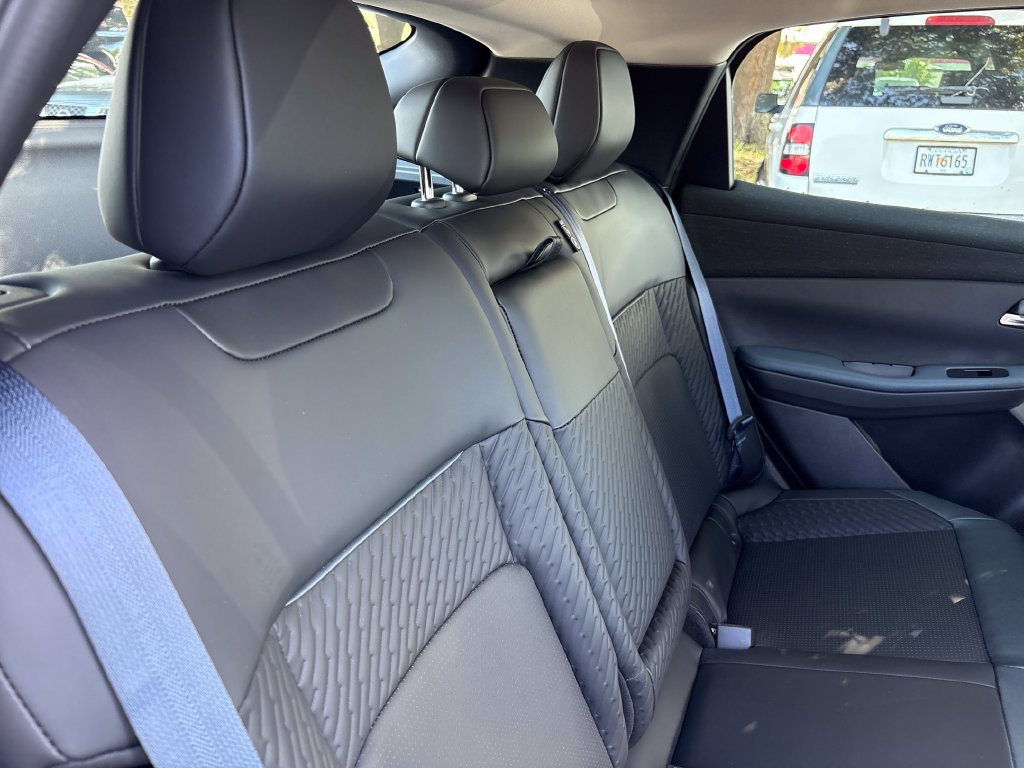 New 2026 Nissan Leaf Platinum+ w/ Cargo Package (Platinum+) FWD image 27