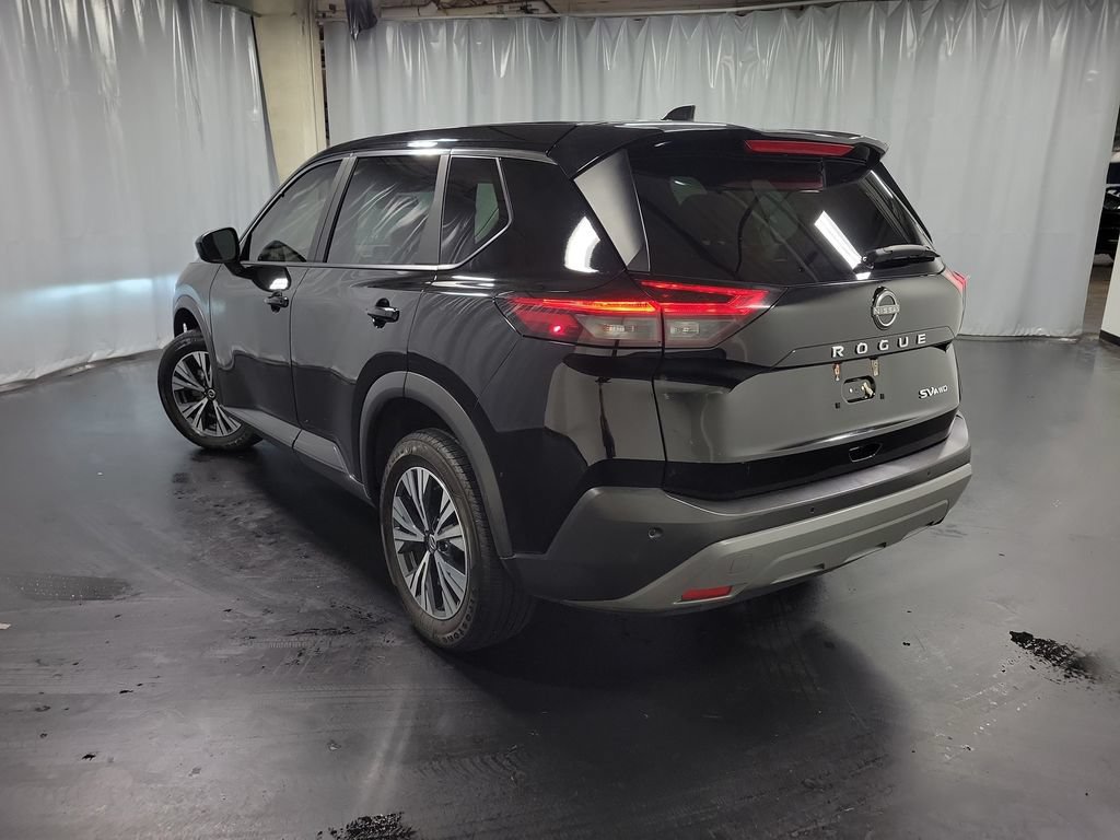 Used 2023 Nissan Rogue SV AWD/4WD image 6
