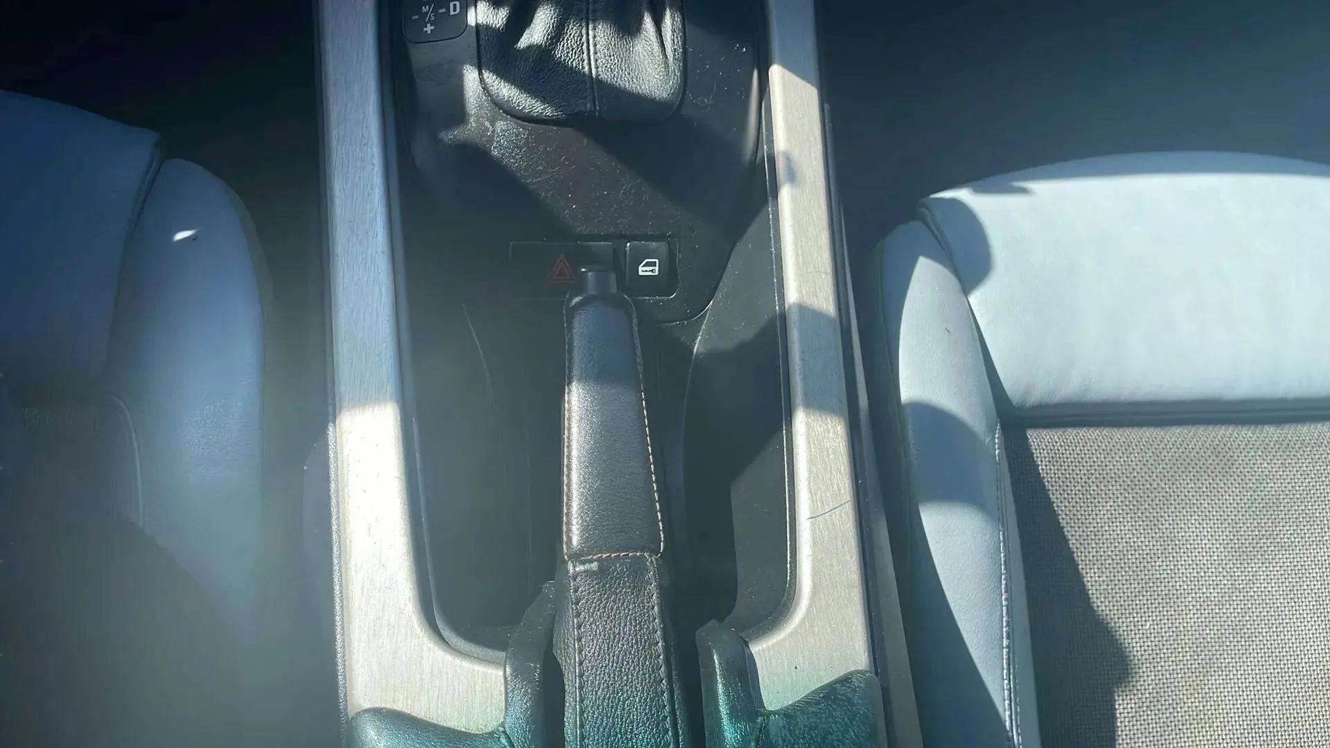 Used 2005 BMW Z4 2.5i image 27