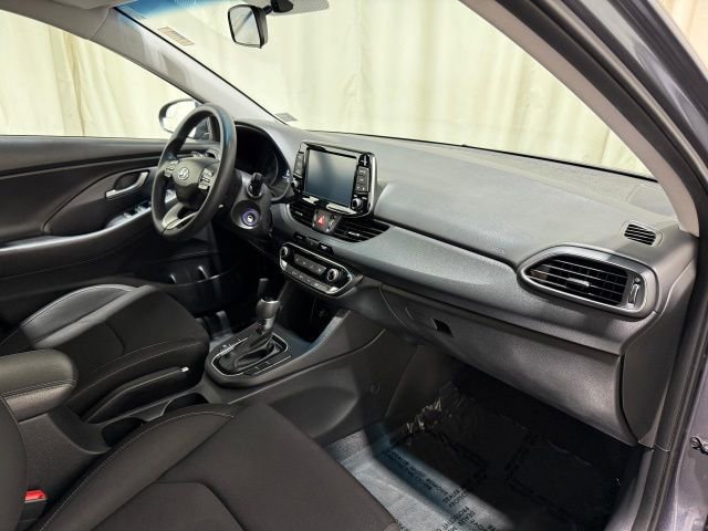 Used 2018 Hyundai Elantra GT FWD image 34