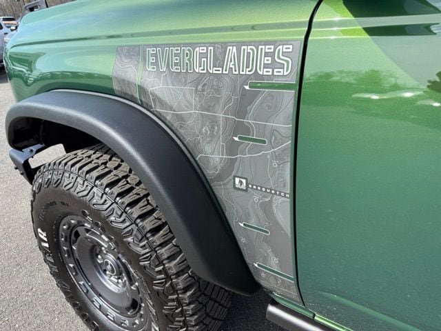 Certified 2024 Ford Bronco Everglades AWD/4WD image 3