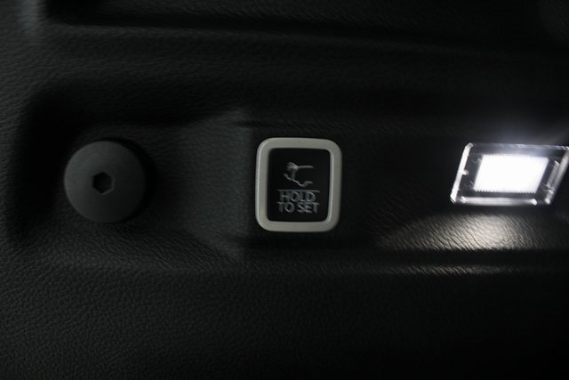 New 2025 Jeep Grand Cherokee L Limited w/ Black Appearance Package image 23