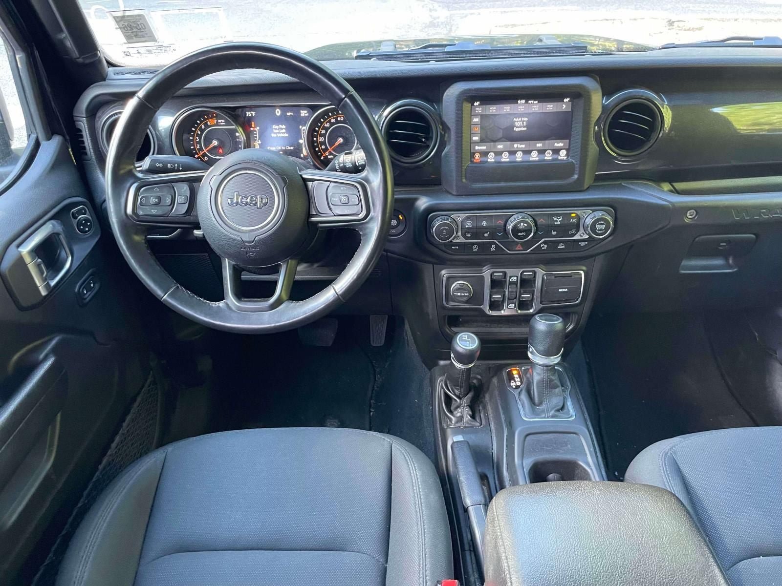 Used 2022 Jeep Wrangler Unlimited Sport AWD/4WD image 11