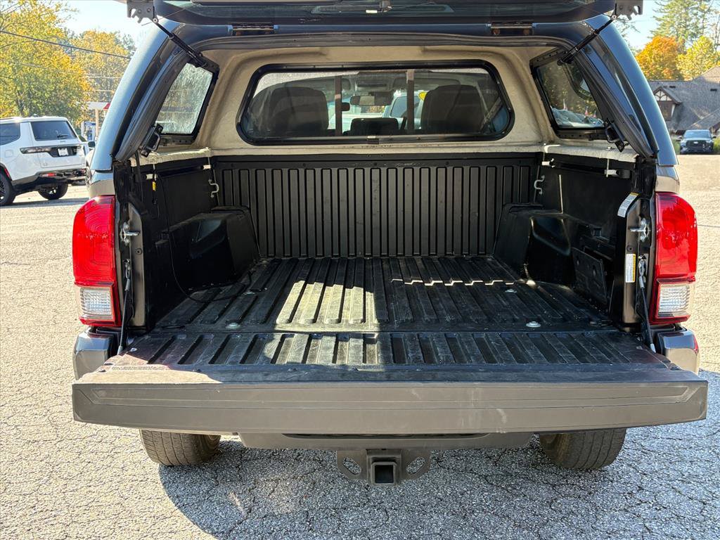 Used 2022 Toyota Tacoma SR AWD/4WD image 25
