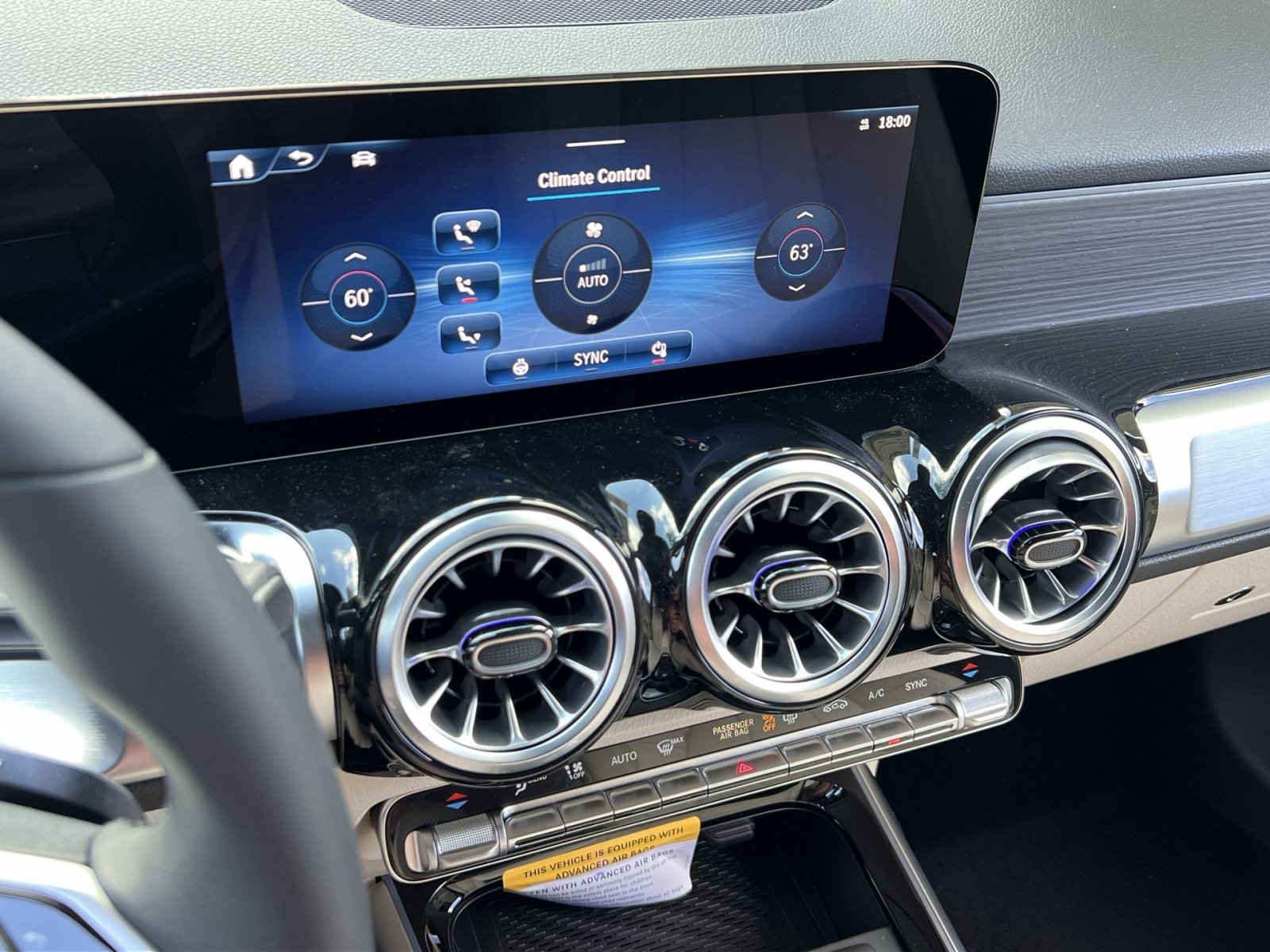 New 2026 Mercedes-Benz GLB 250 4MATIC image 26