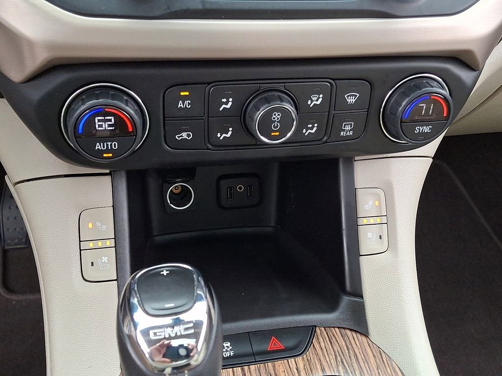 Used 2019 GMC Acadia Denali w/ Technology Package AWD/4WD image 19