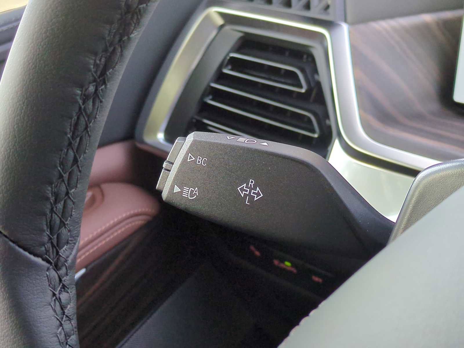 Used 2026 BMW X5 xDrive50e w/ Executive Package image 28