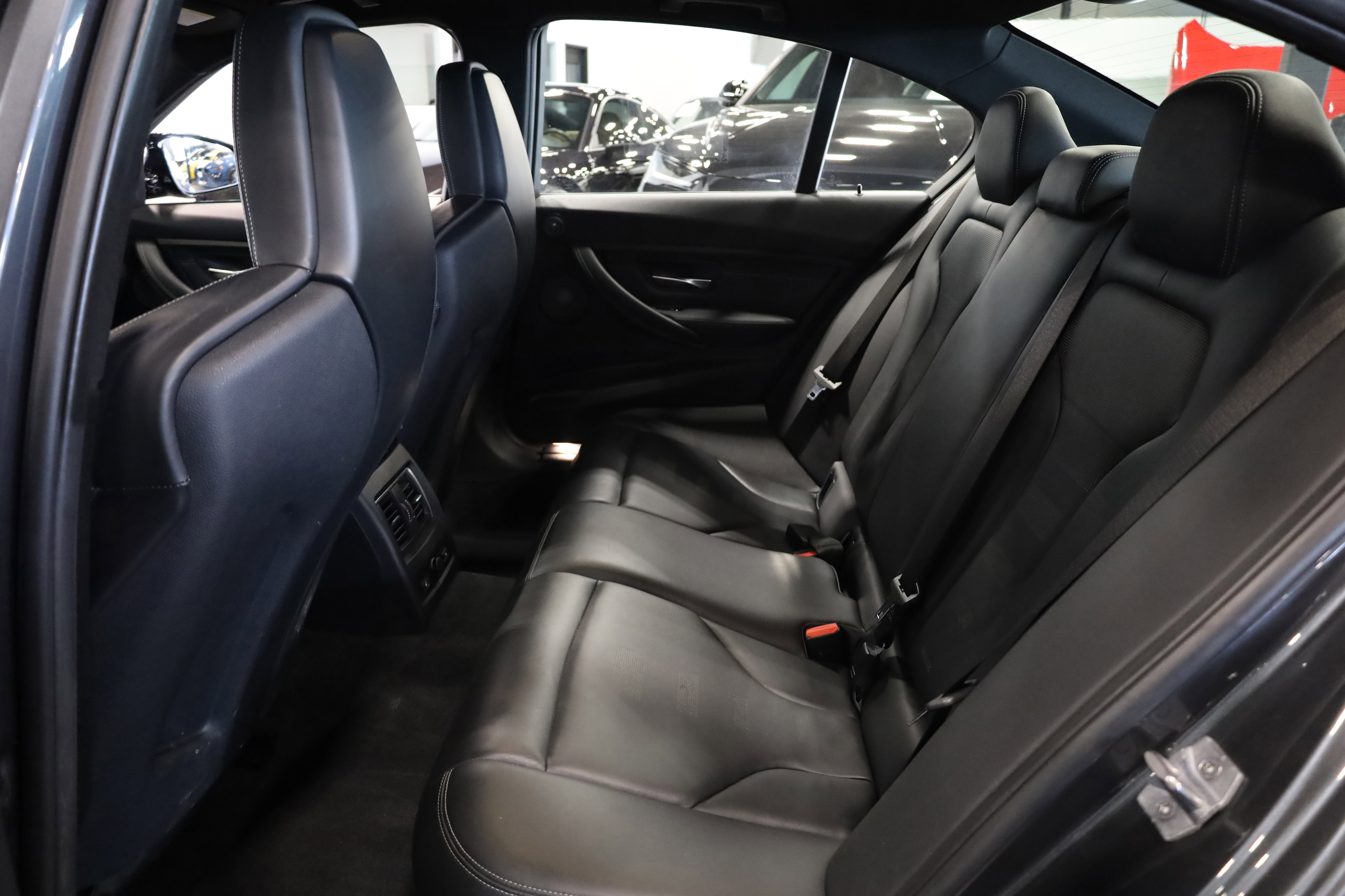 Used 2018 BMW M3 w/ Executive Package image 37