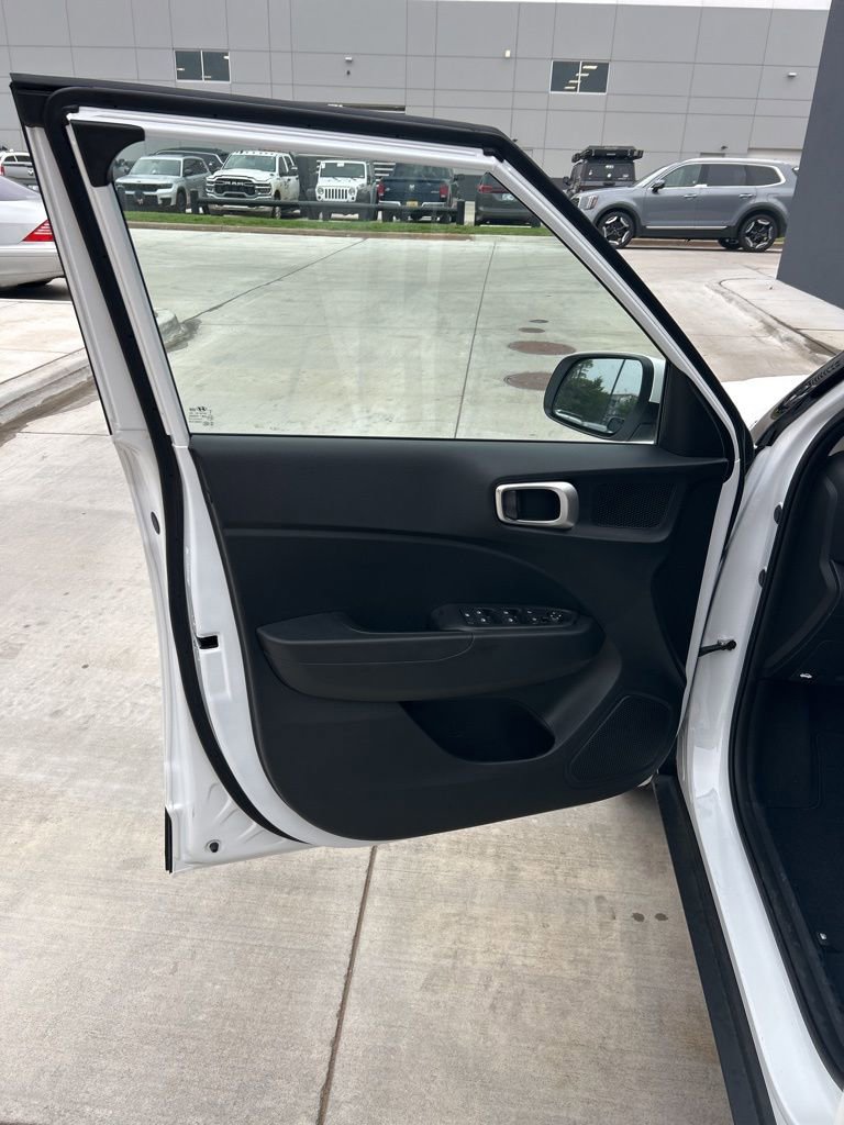 New 2026 Hyundai Venue SEL image 6