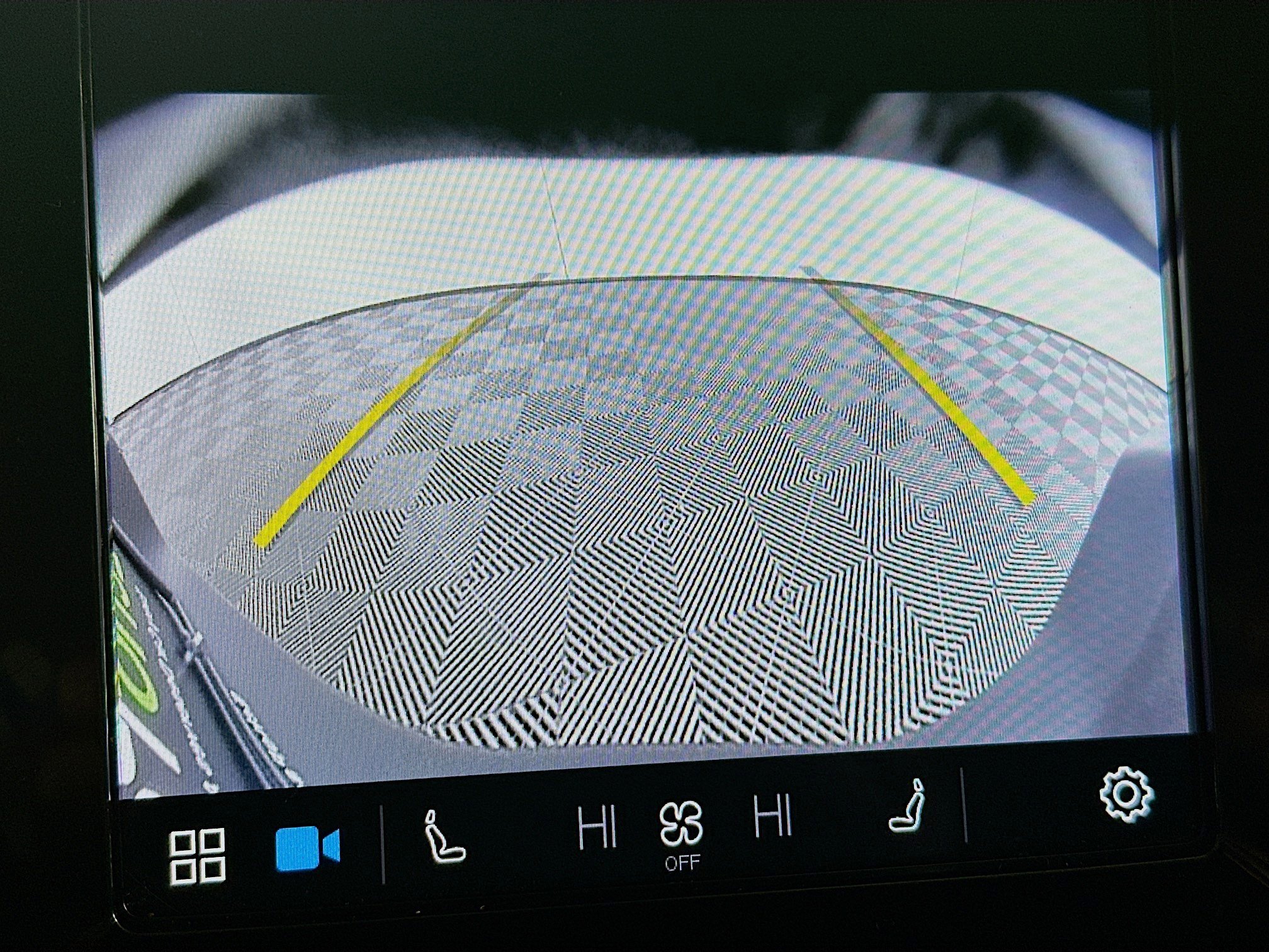 Used 2024 Volvo XC40 B5 Core image 21