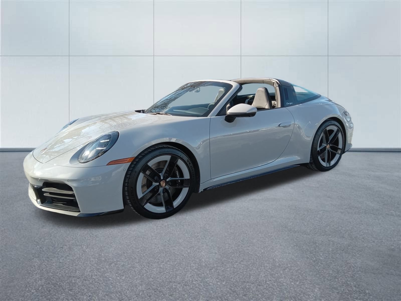 Used 2026 Porsche 911 Targa 4S image 2