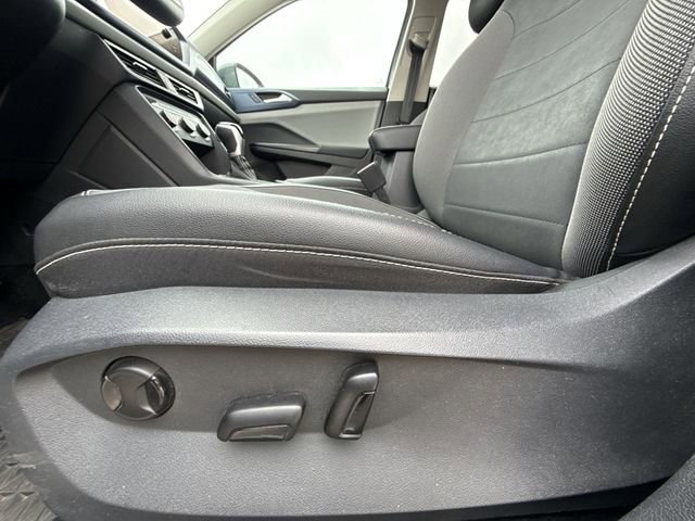 Used 2022 Volkswagen Taos SE AWD/4WD image 12