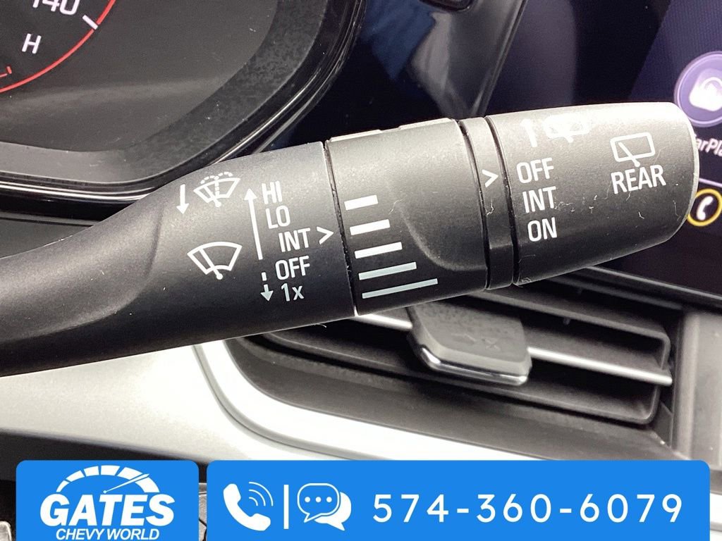Used 2024 Chevrolet Trax RS FWD image 22