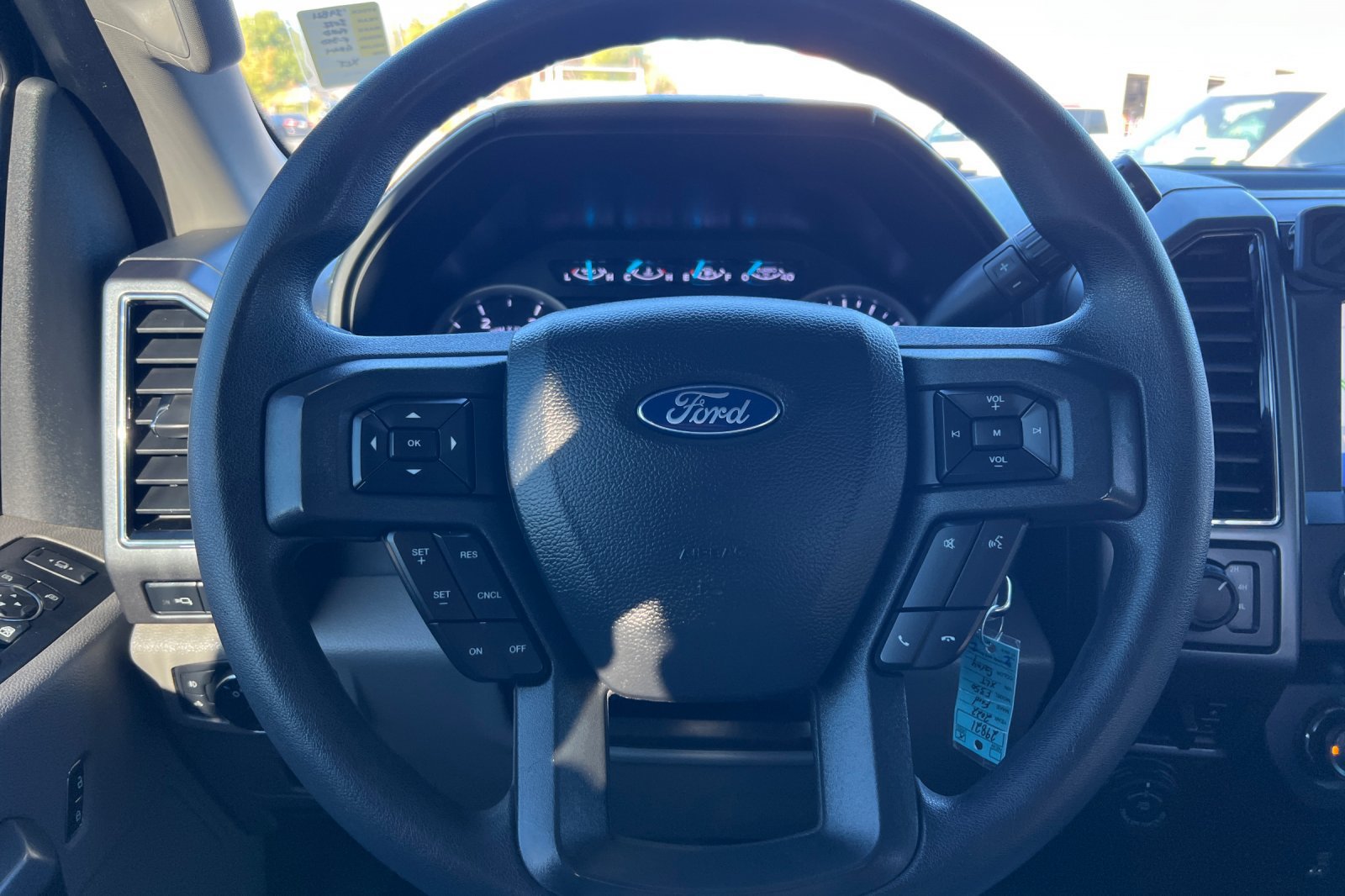 Certified 2022 Ford F350 XLT w/ Black Appearance Package AWD/4WD image 24