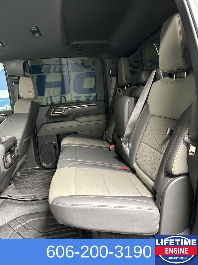 Used 2024 Chevrolet Silverado 2500 ZR2 w/ Technology Package image 22