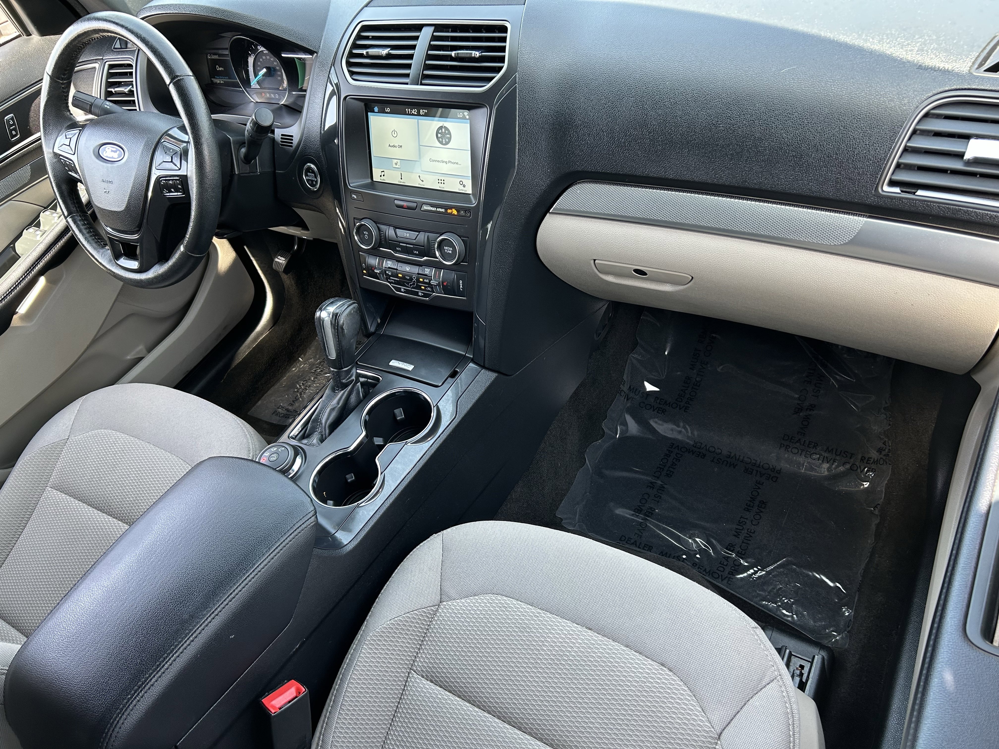 Used 2018 Ford Explorer XLT w/ Equipment Group 201A image 10