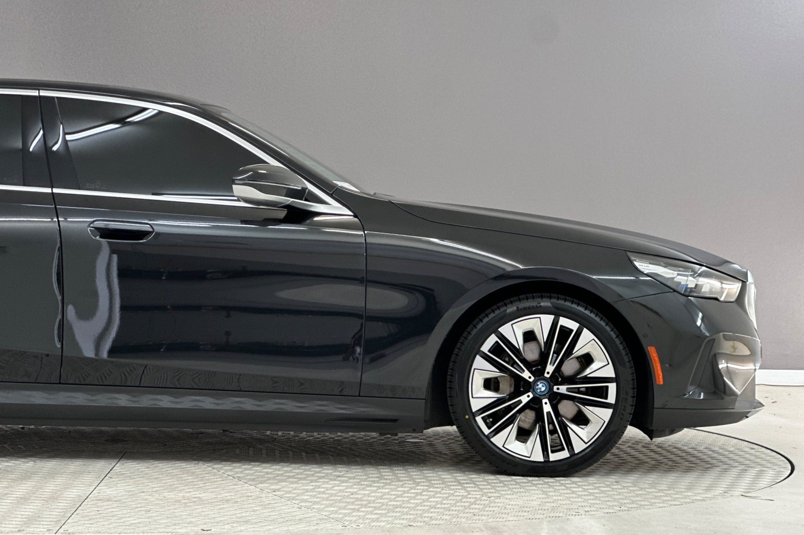 Certified 2024 BMW i5 eDrive40i w/ Convenience Package RWD image 35