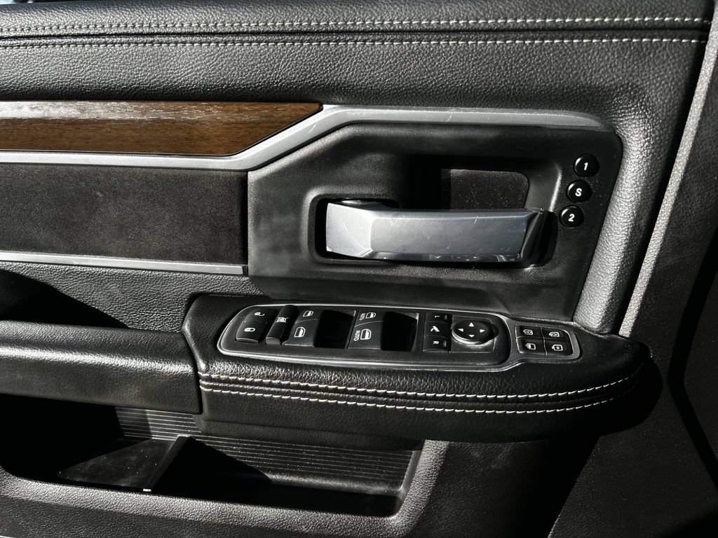 Used 2024 RAM 2500 Laramie AWD/4WD image 26