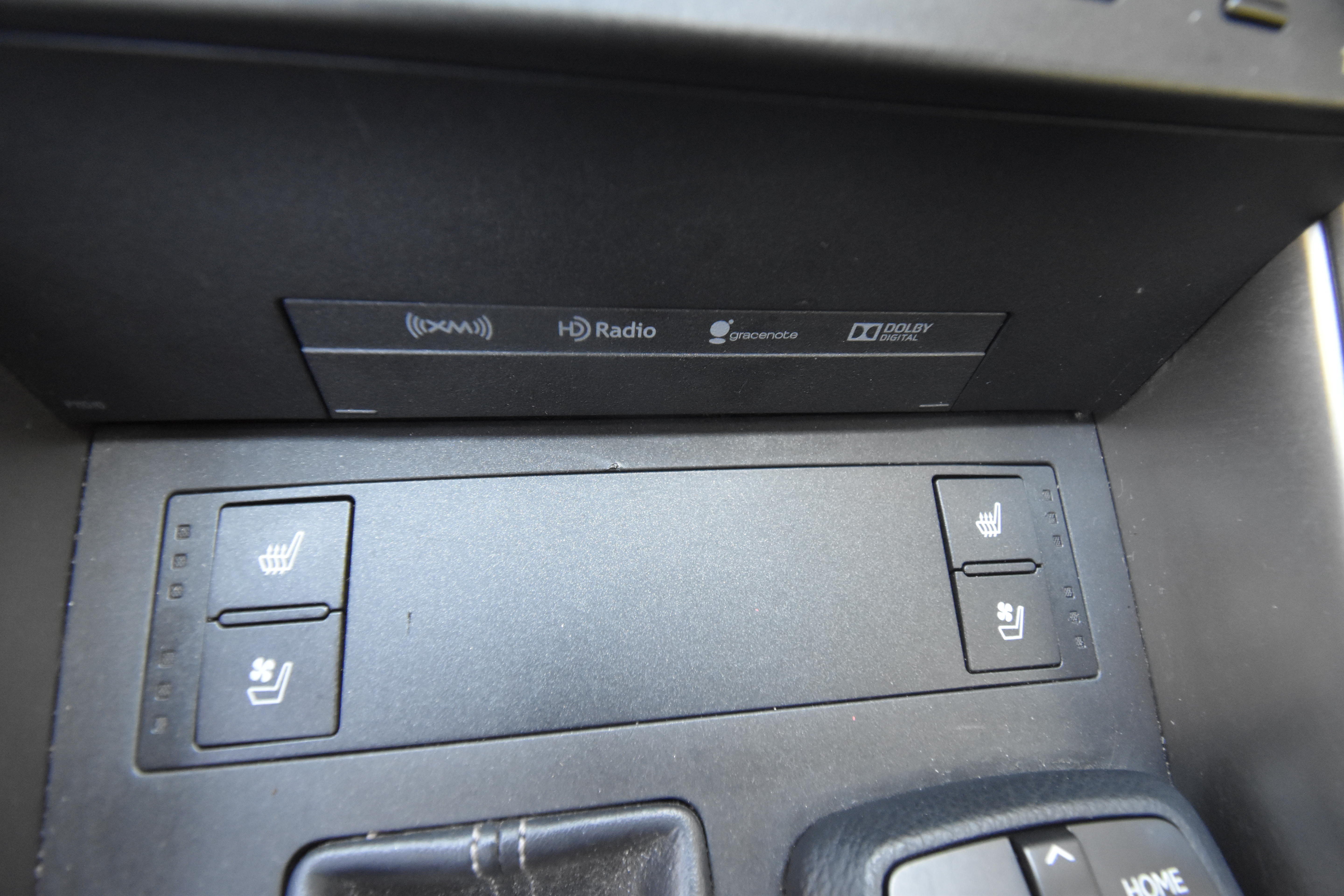 Used 2016 Lexus IS 200t w/ F Sport Package RWD image 14