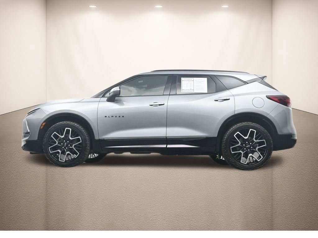 Used 2023 Chevrolet Blazer RS w/ Driver Confidence II Package FWD image 37
