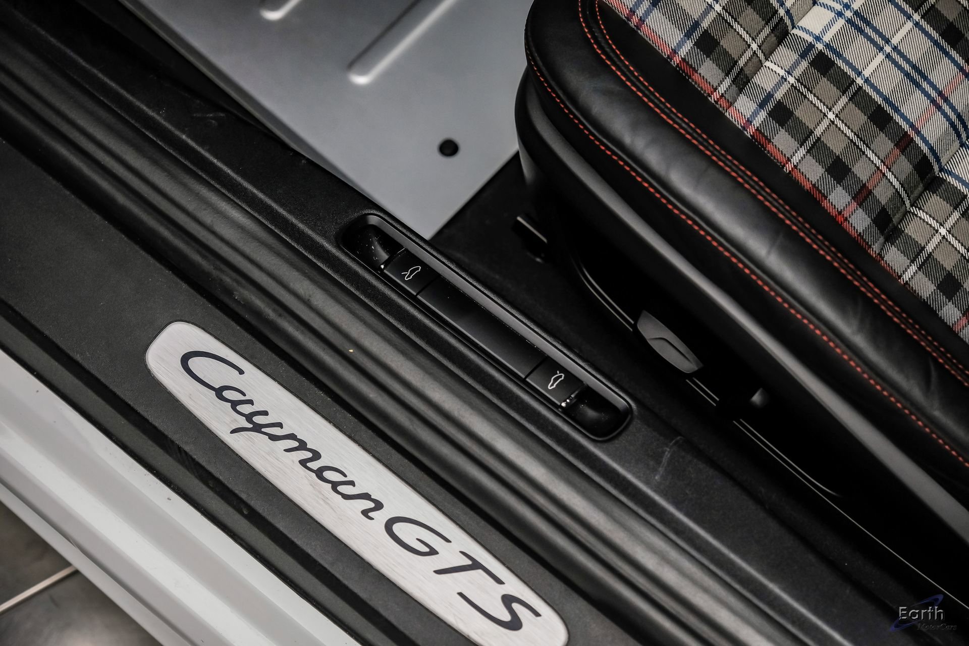 Used 2019 Porsche 718 Cayman GTS RWD image 46