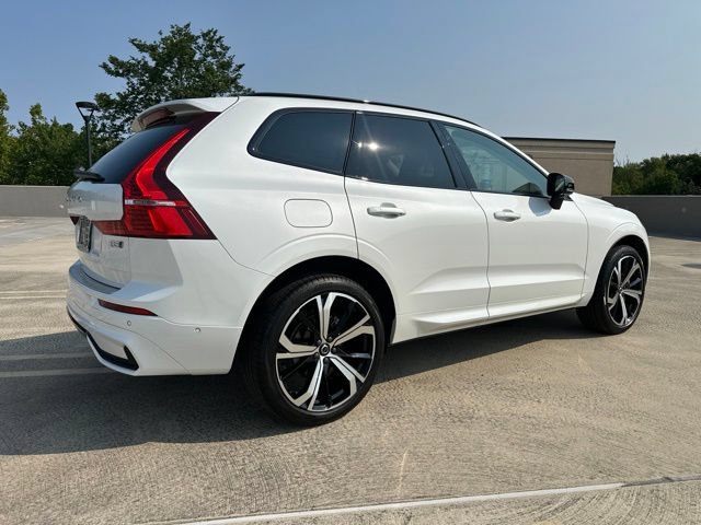 Certified 2025 Volvo XC60 B5 Ultra w/ Protection Package Premier AWD/4WD image 9