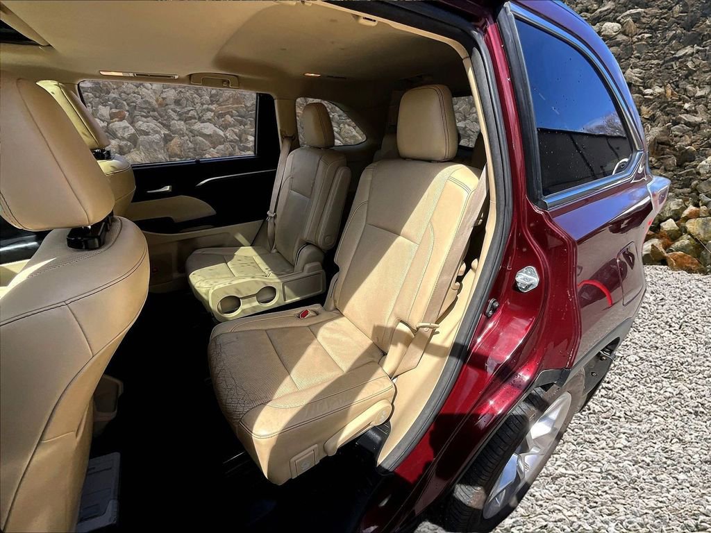 Used 2016 Toyota Highlander Limited w/ Protection Package #3 image 22