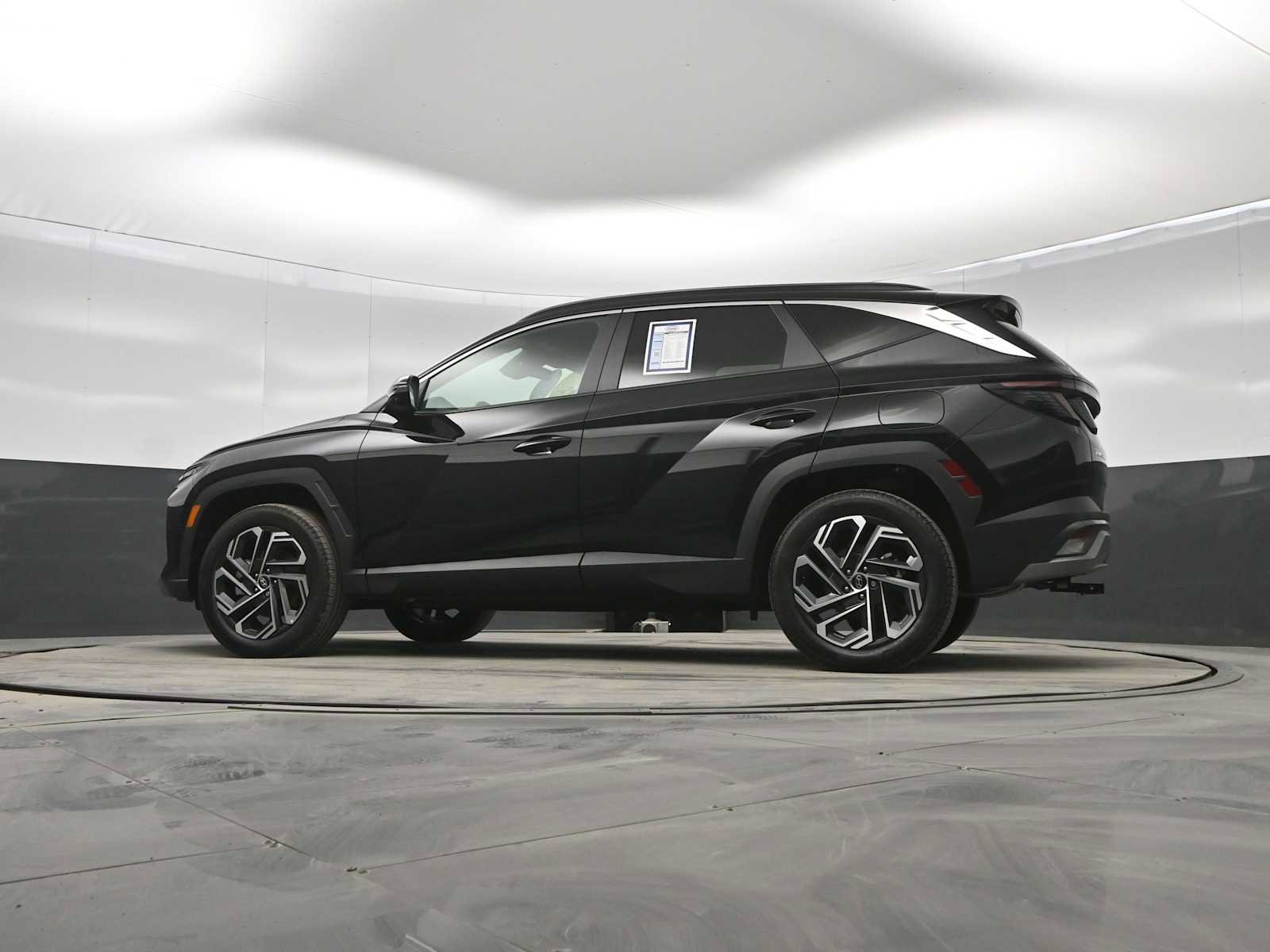 Certified 2025 Hyundai Tucson Limited image 36