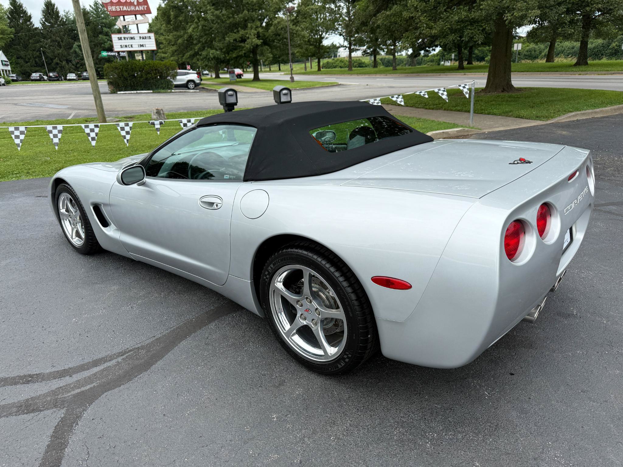 Used 2002 Chevrolet Corvette Convertible w/ Preferred Equipment Group2 RWD image 15