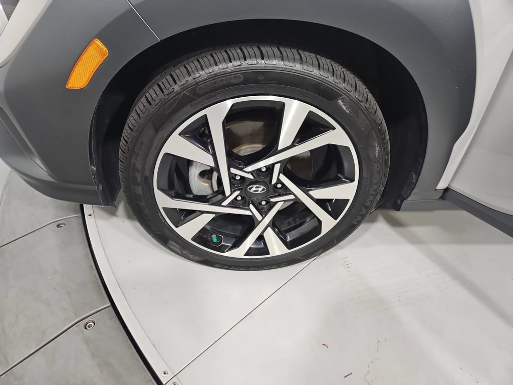 Used 2023 Hyundai Kona Limited w/ Cargo Package FWD image 28