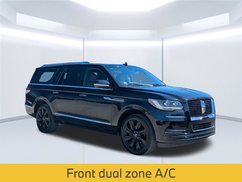 Used 2023 Lincoln Navigator L Reserve RWD image 9