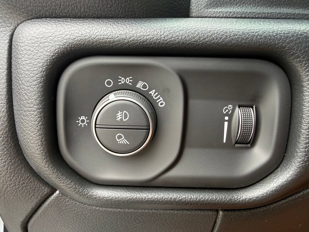 New 2026 RAM 3500 Tradesman AWD/4WD image 19