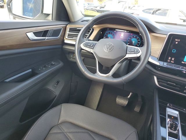 Used 2024 Volkswagen Atlas SE image 9