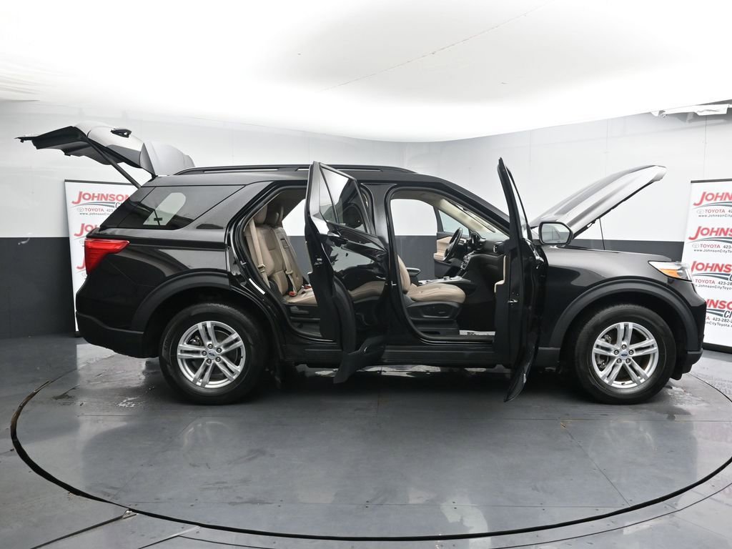 Used 2023 Ford Explorer XLT w/ Equipment Group 202A image 44