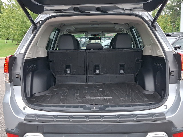 Used 2020 Subaru Forester Touring AWD/4WD image 30