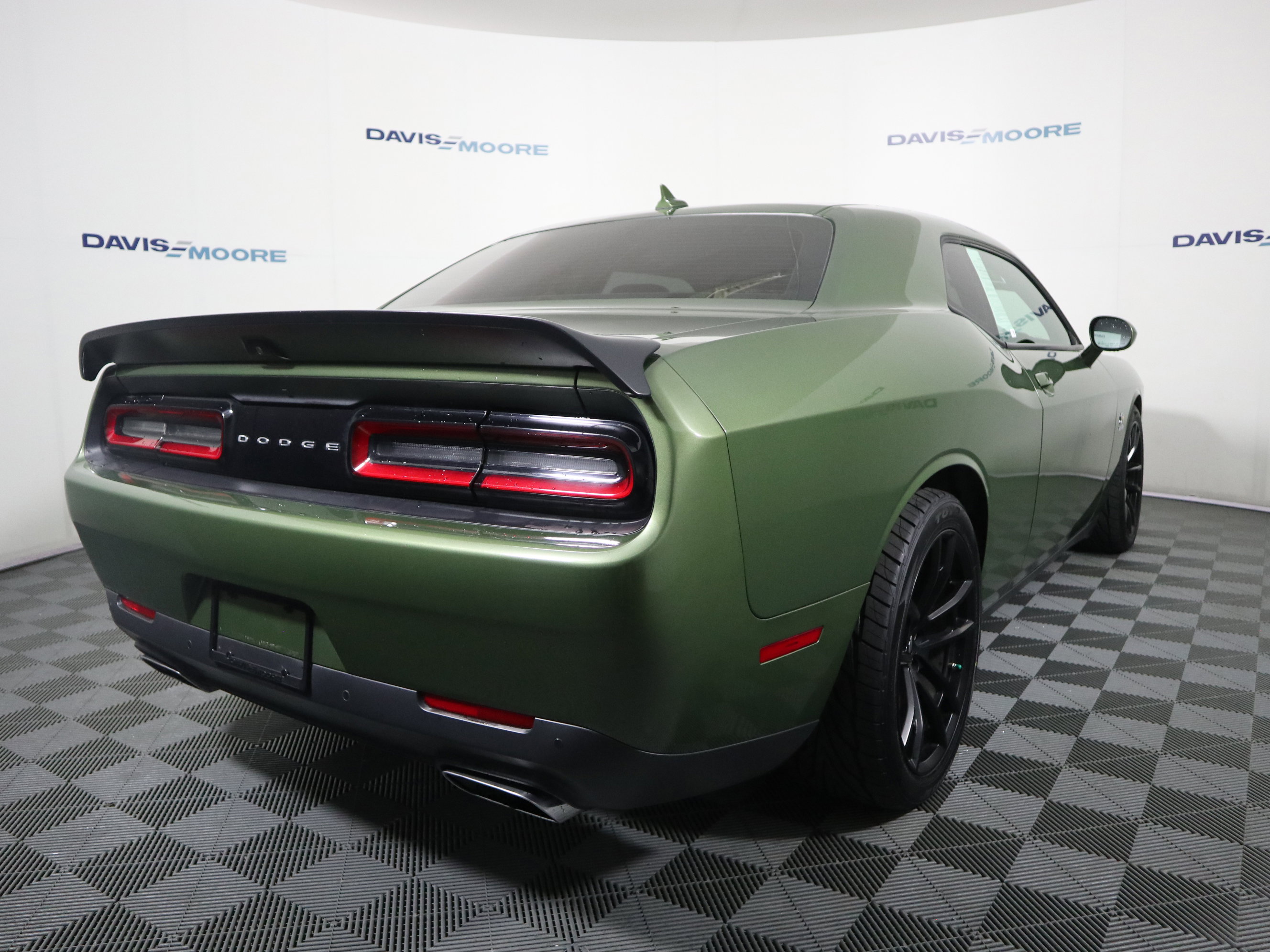 Used 2019 Dodge Challenger R/T Scat Pack w/ 1320 Drag Pack RWD image 5
