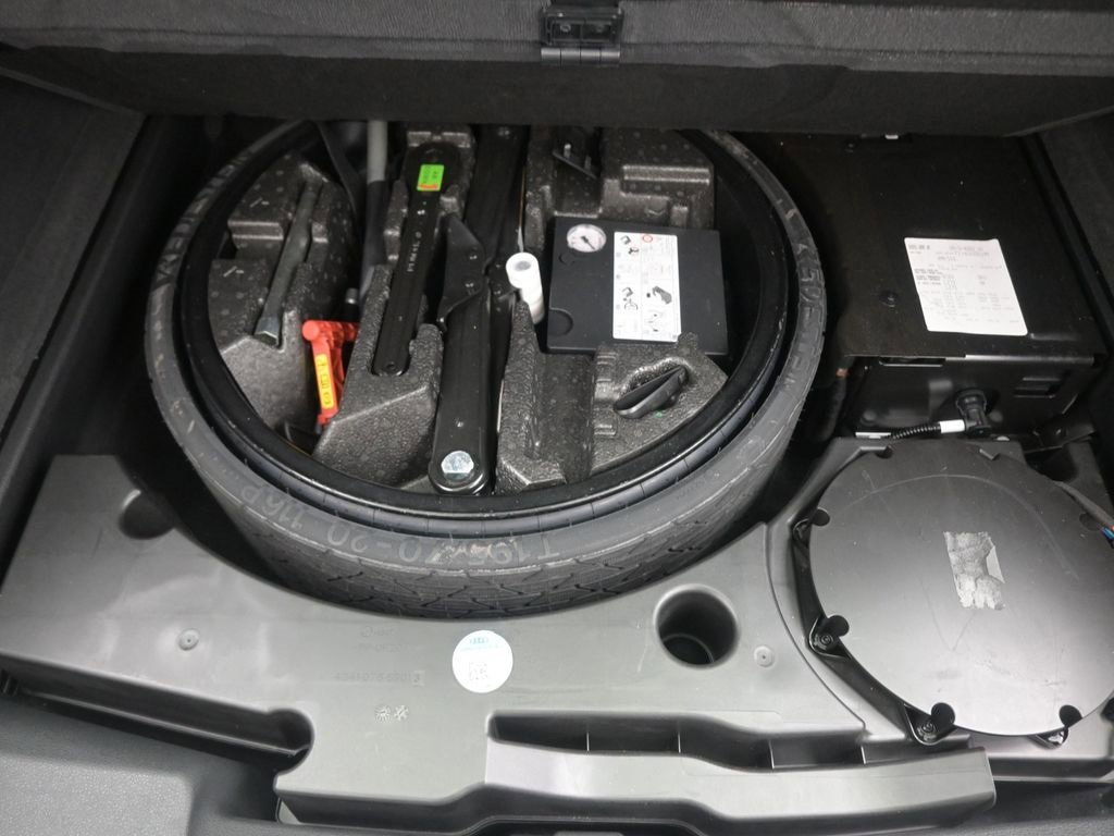 Used 2019 Audi Q8 Premium Plus w/ Premium Plus image 25