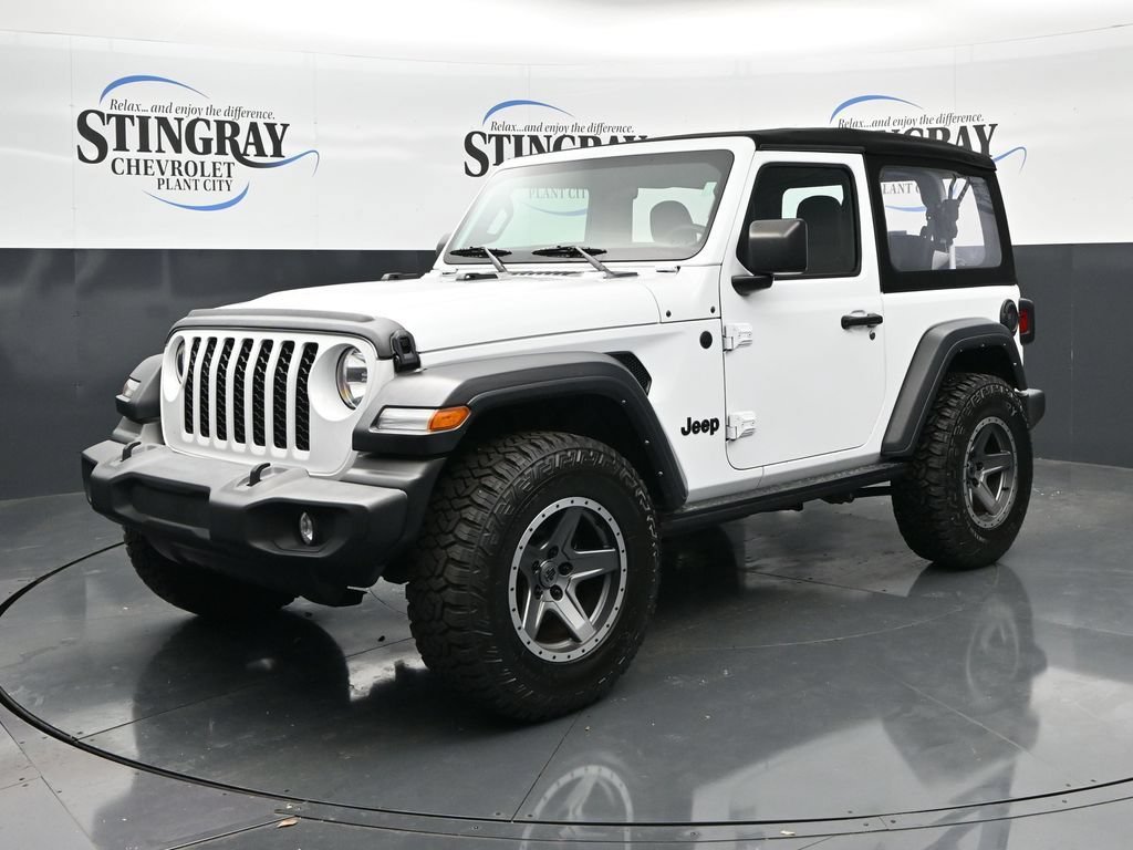 Used 2024 Jeep Wrangler Sport AWD/4WD image 3