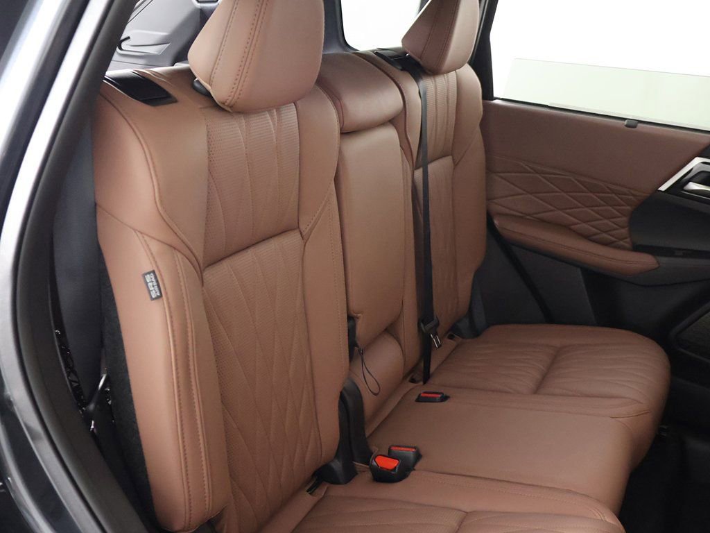 New 2025 Mitsubishi Outlander SEL image 37