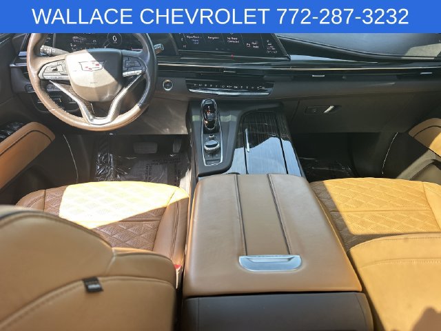 Used 2021 Cadillac Escalade Sport w/ Driver Assist Tech Package AWD/4WD image 19