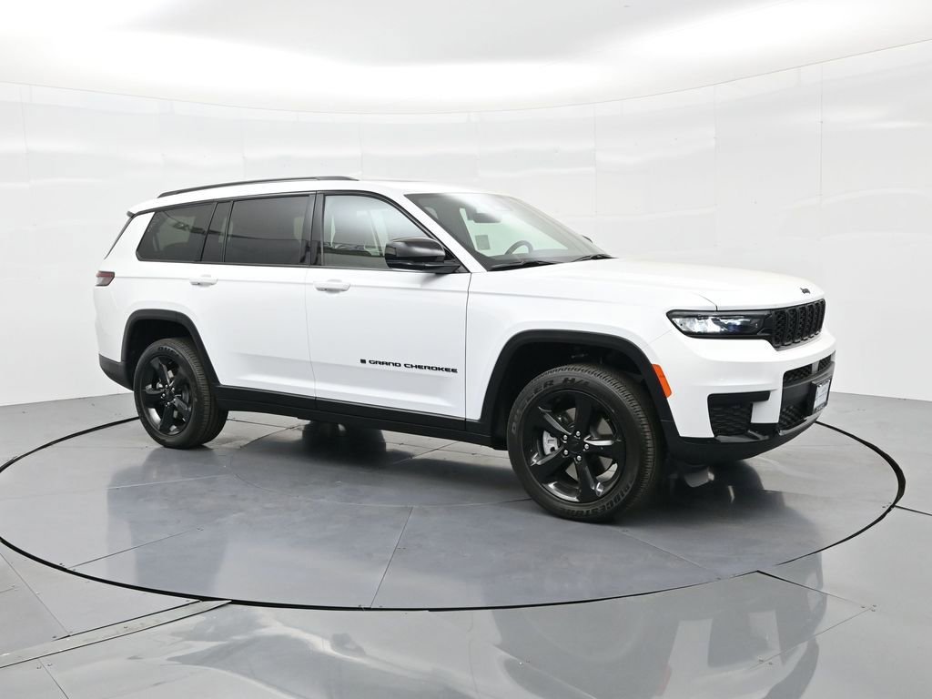 New 2025 Jeep Grand Cherokee L Altitude image 4