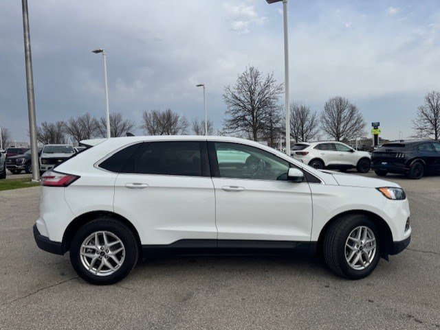 Certified 2024 Ford Edge SEL image 9