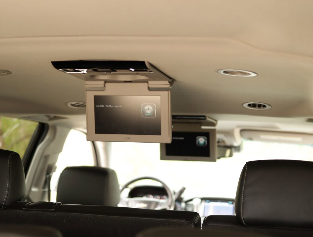 Used 2019 Chevrolet Suburban LT AWD/4WD image 35