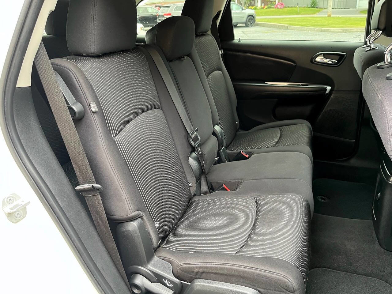 Used 2013 Dodge Journey SXT w/ Flexible Seating Group image 11