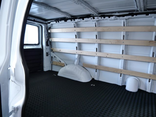 Used 2025 Chevrolet Express 2500 w/ Driver Convenience Package RWD image 10