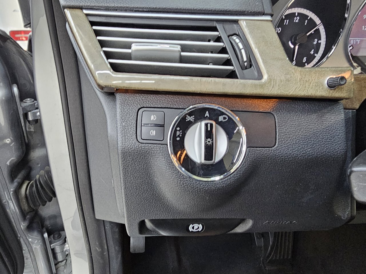 Used 2010 Mercedes-Benz E 350 Sedan w/ Premium 1 Pkg image 36